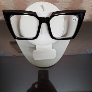New black reading glasses +3.00.